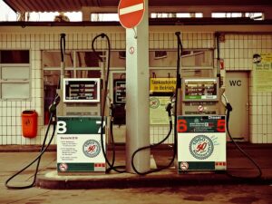 Petrol Stations Dispensers Petrol  - MichaelGaida / Pixabay